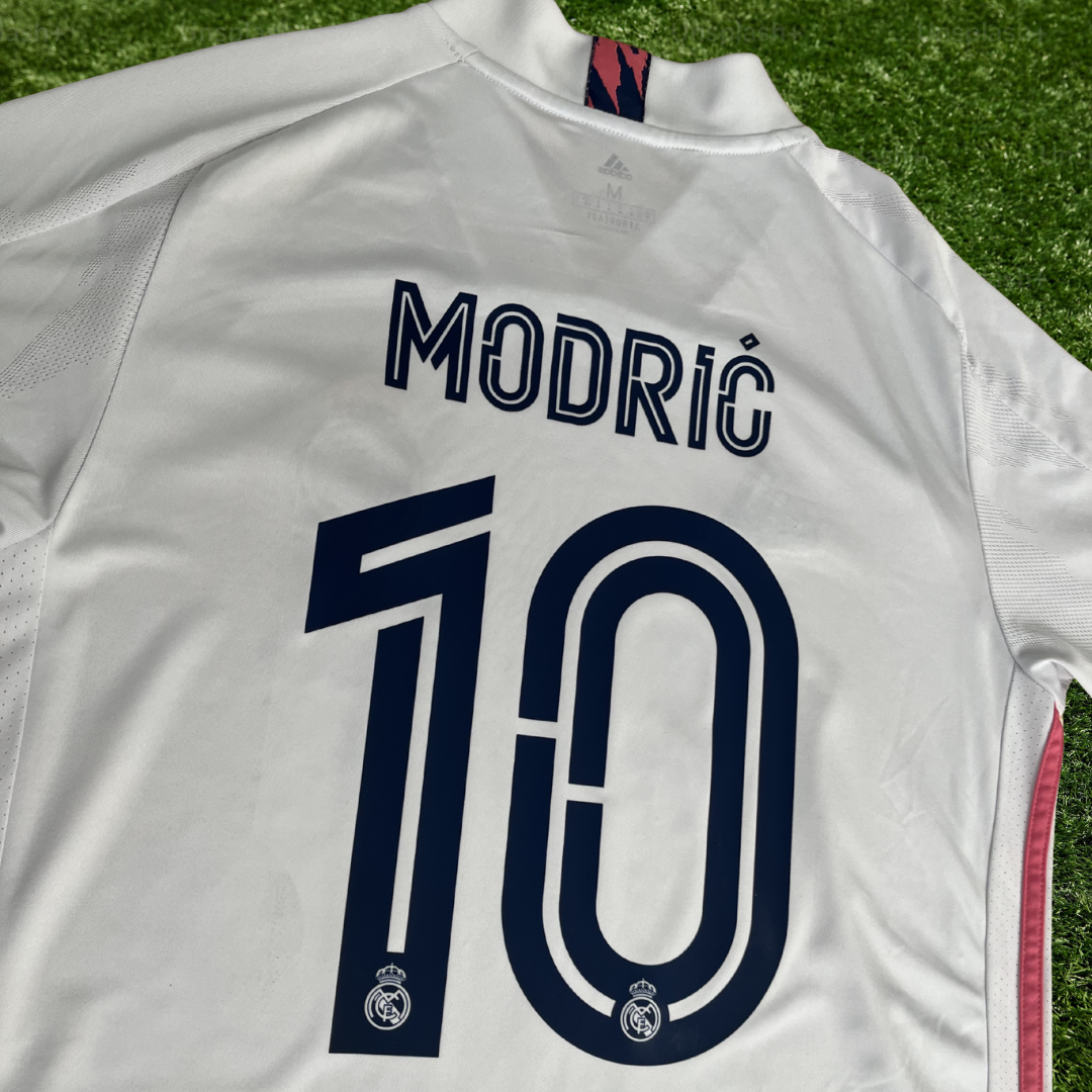 Real Madrid Modric Home Shirt 20/21 - M