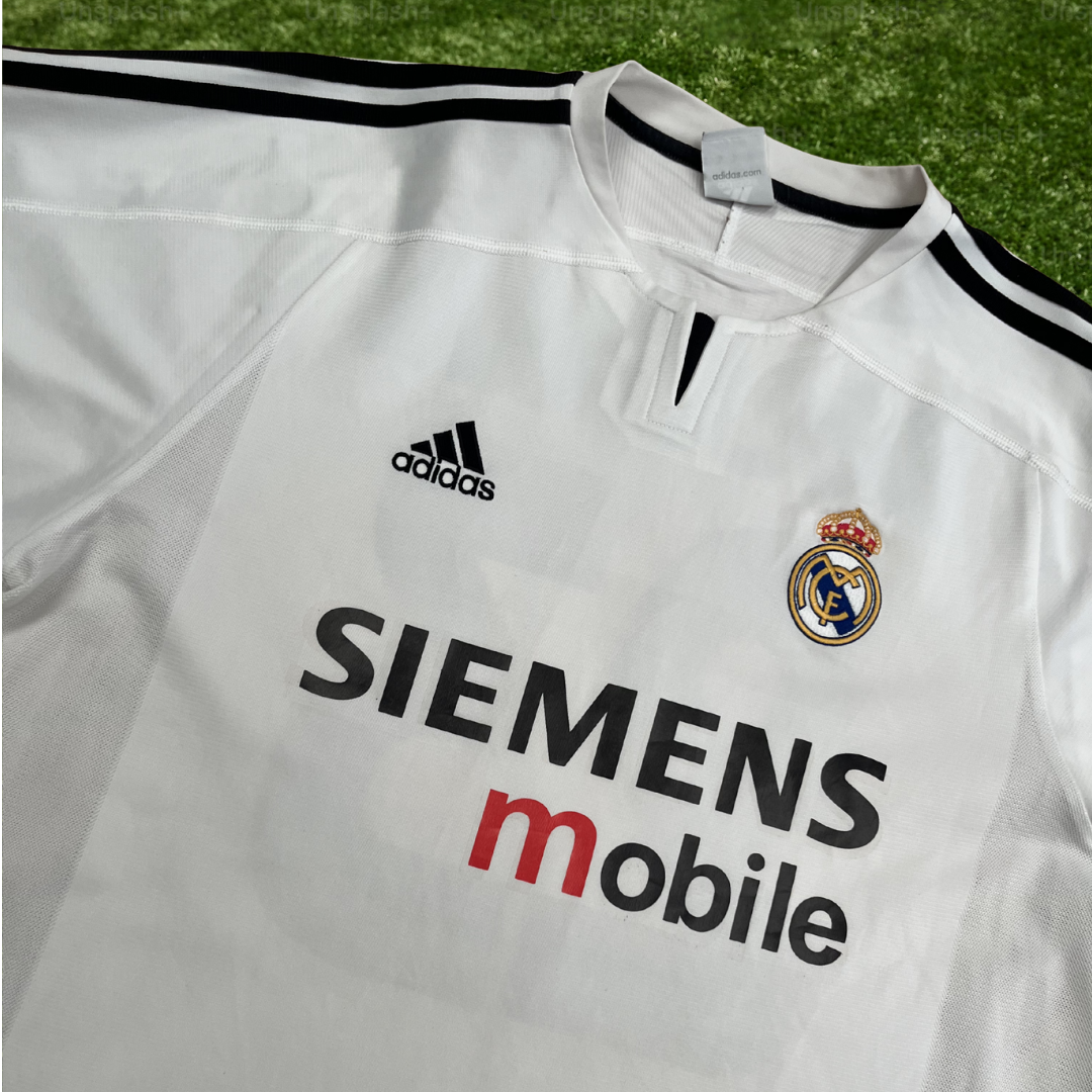 Real Madrid Beckham Home Shirt 03/04 - L
